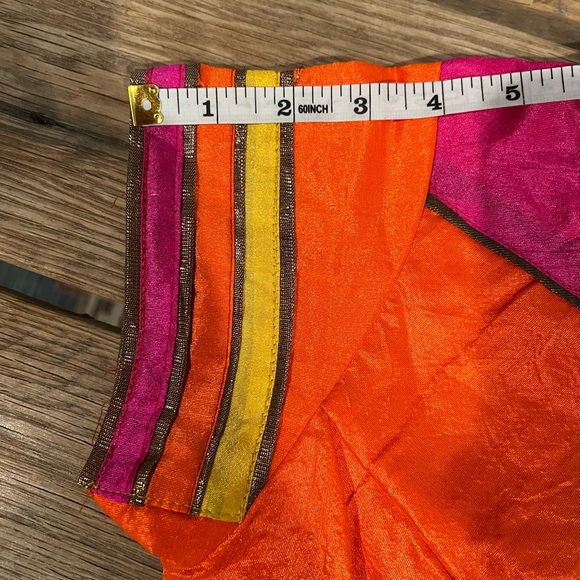 Saree & Stitched blouse - Picture 5 of 6